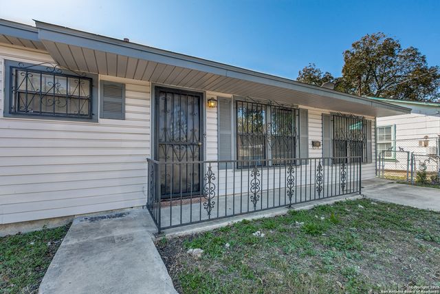354 Las Palmas, San Antonio, TX 78237