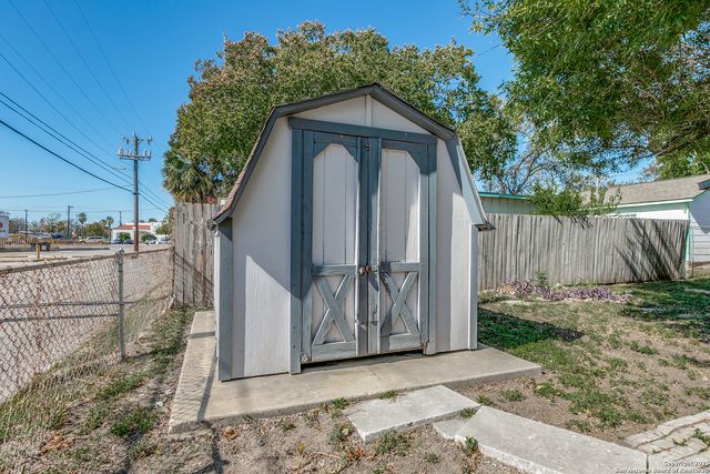 354 Las Palmas, San Antonio, TX 78237