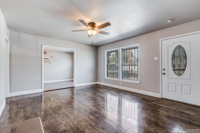 354 Las Palmas, San Antonio, TX 78237