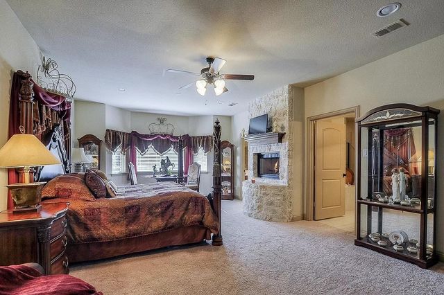 636 Possom Trot Hollow Road, Whitewright, TX 75491