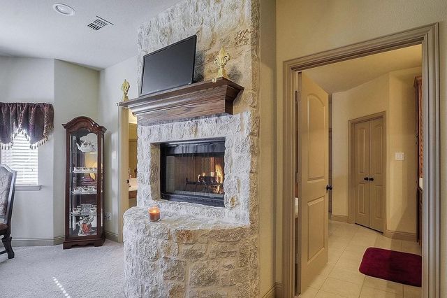 636 Possom Trot Hollow Road, Whitewright, TX 75491