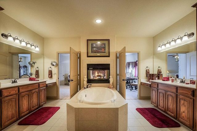 636 Possom Trot Hollow Road, Whitewright, TX 75491