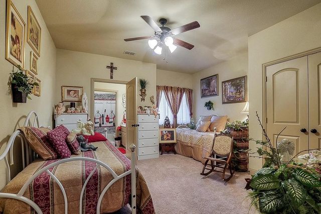 636 Possom Trot Hollow Road, Whitewright, TX 75491