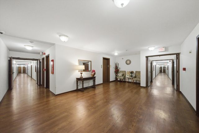 1100 E Randville Drive 203, Palatine, IL 60074