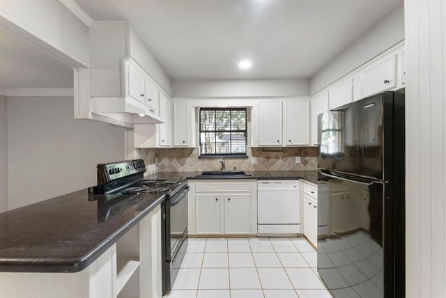 1010 E Red Cedar Circle, The Woodlands, TX 77380