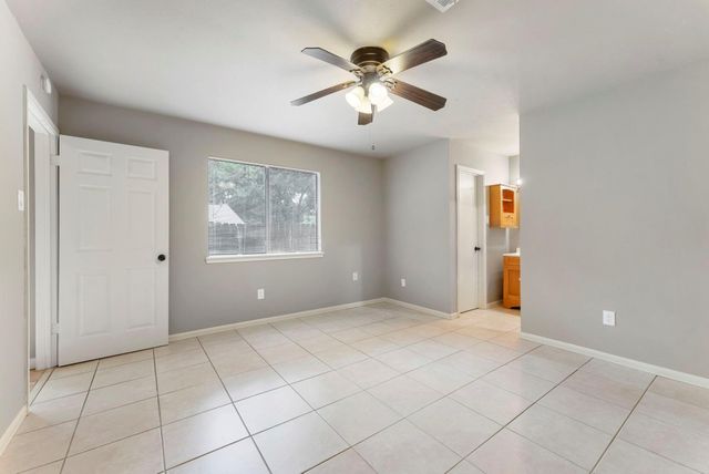 1010 E Red Cedar Circle, The Woodlands, TX 77380