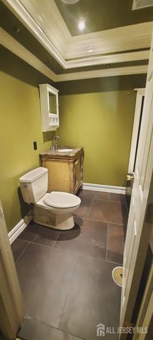 106 Maryknoll Road, Menlo Park Terrace, NJ 08840