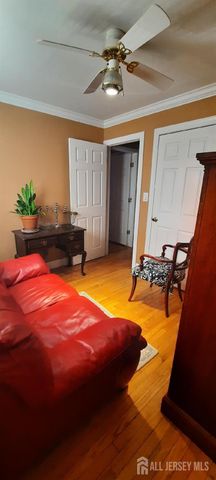106 Maryknoll Road, Menlo Park Terrace, NJ 08840