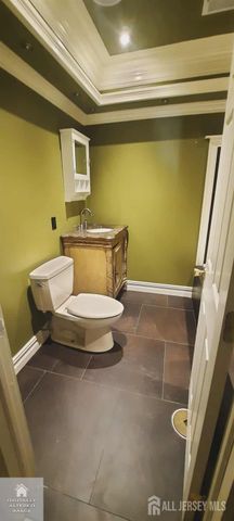 106 Maryknoll Road, Menlo Park Terrace, NJ 08840
