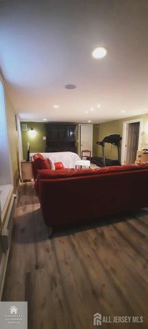 106 Maryknoll Road, Menlo Park Terrace, NJ 08840