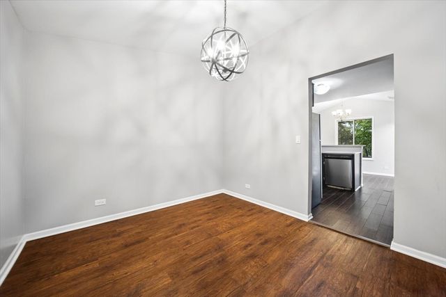 95 Midhurst Court 201D, Naperville, IL 60565
