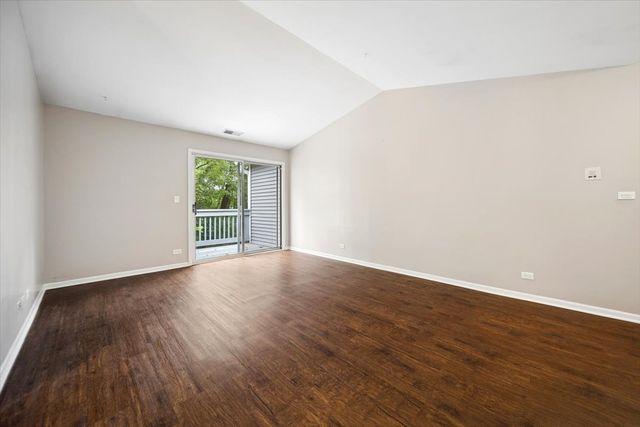 95 Midhurst Court 201D, Naperville, IL 60565