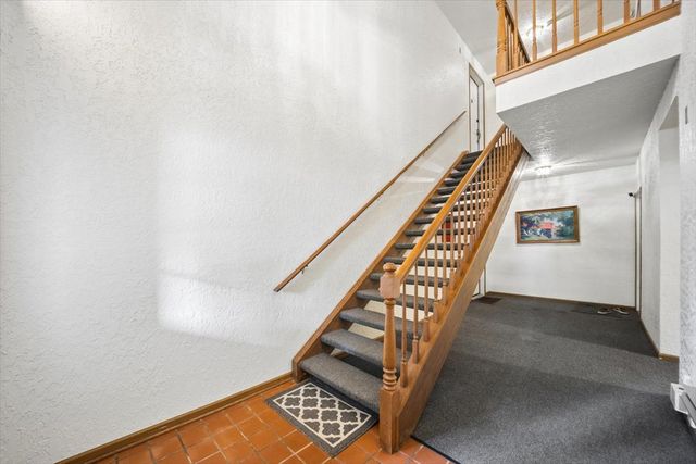 95 Midhurst Court 201D, Naperville, IL 60565