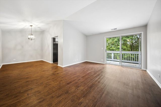 95 Midhurst Court 201D, Naperville, IL 60565