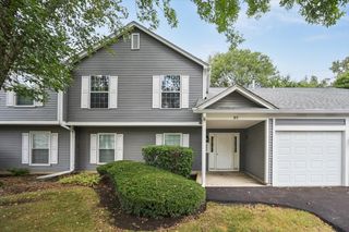 95 Midhurst Court 201D, Naperville, IL 60565