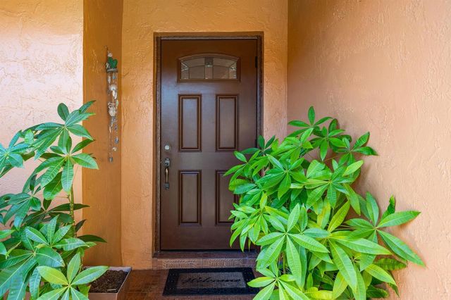 940 SW 96th Avenue, Pembroke Pines, FL 33025