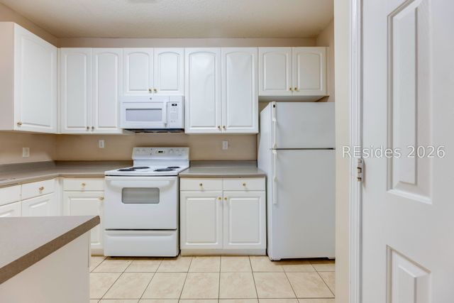 100 Kensington Blvd Apt 1404, Bluffton, SC 29910