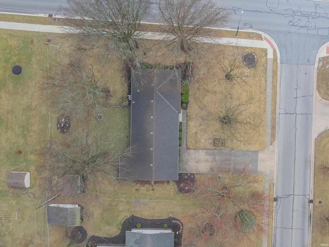 1224 W Clark, Berne, IN 46711