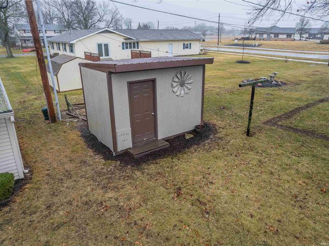 1224 W Clark, Berne, IN 46711