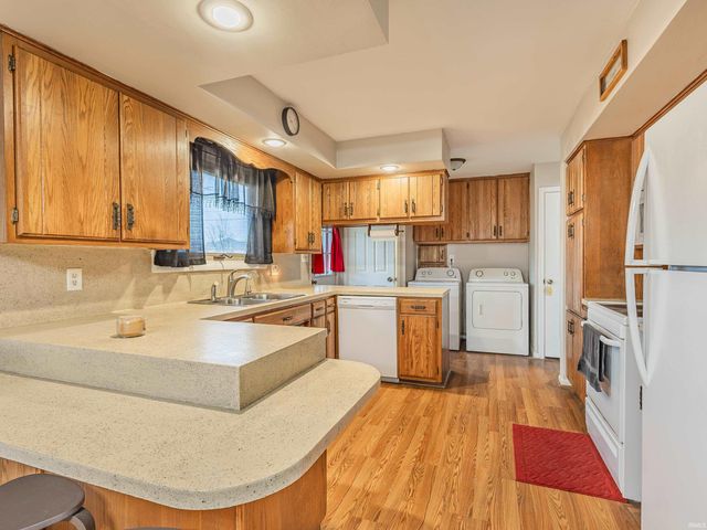 1224 W Clark, Berne, IN 46711