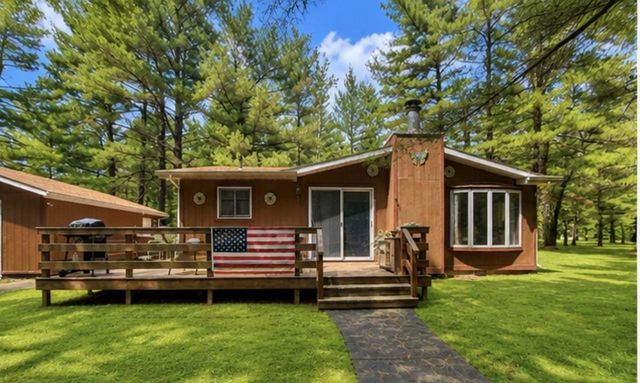 1944 Lake Drive, Friendship, WI 53934