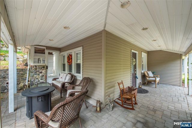 2 Red Mine Road, Wanaque, NJ 07465