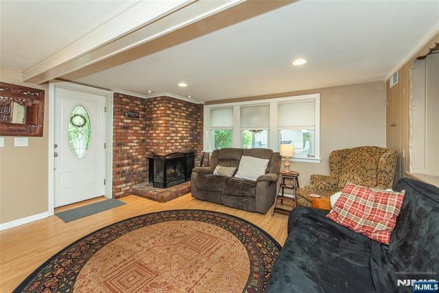 2 Red Mine Road, Wanaque, NJ 07465