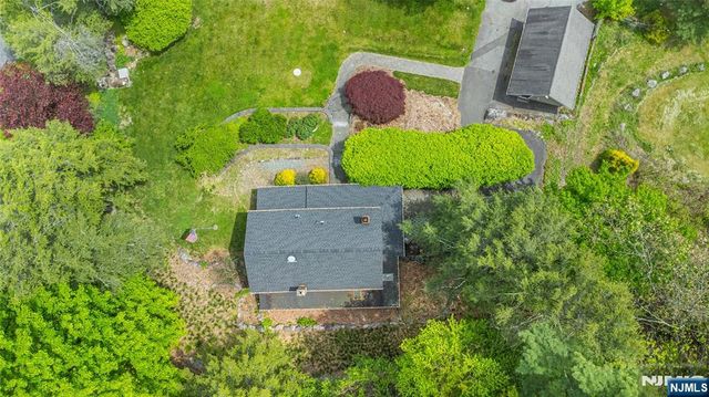 2 Red Mine Road, Wanaque, NJ 07465