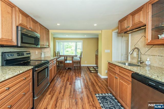2 Red Mine Road, Wanaque, NJ 07465