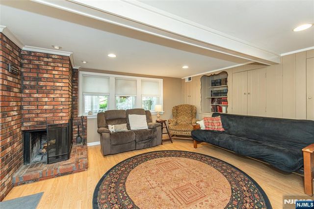 2 Red Mine Road, Wanaque, NJ 07465