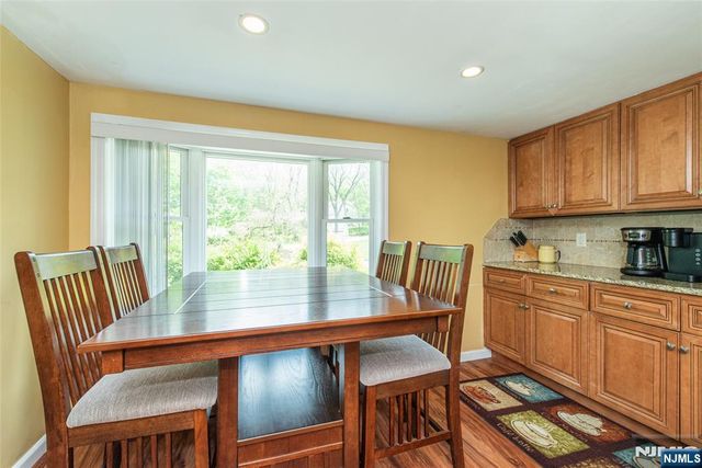 2 Red Mine Road, Wanaque, NJ 07465