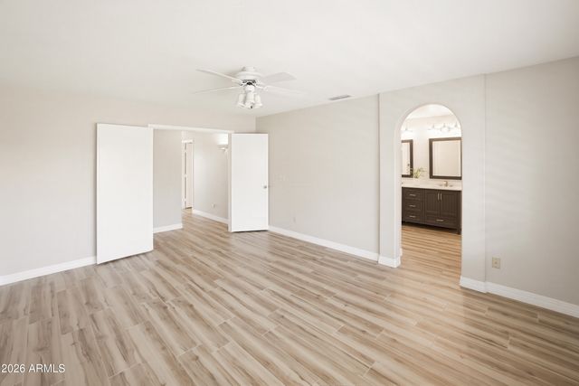 3833 W MISTY WILLOW Lane, Glendale, AZ 85310