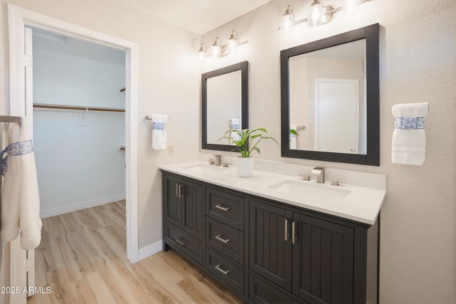 3833 W MISTY WILLOW Lane, Glendale, AZ 85310