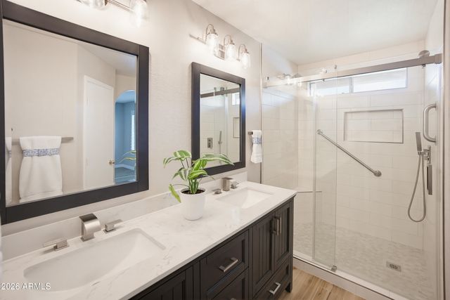 3833 W MISTY WILLOW Lane, Glendale, AZ 85310