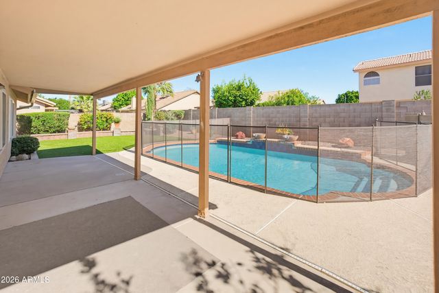 3833 W MISTY WILLOW Lane, Glendale, AZ 85310