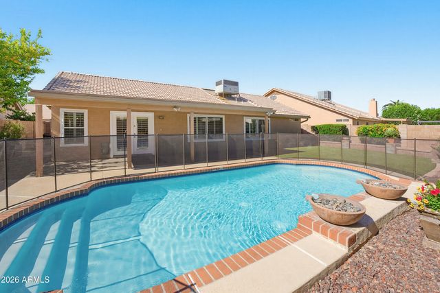 3833 W MISTY WILLOW Lane, Glendale, AZ 85310