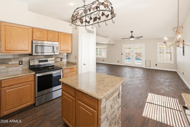 3833 W MISTY WILLOW Lane, Glendale, AZ 85310