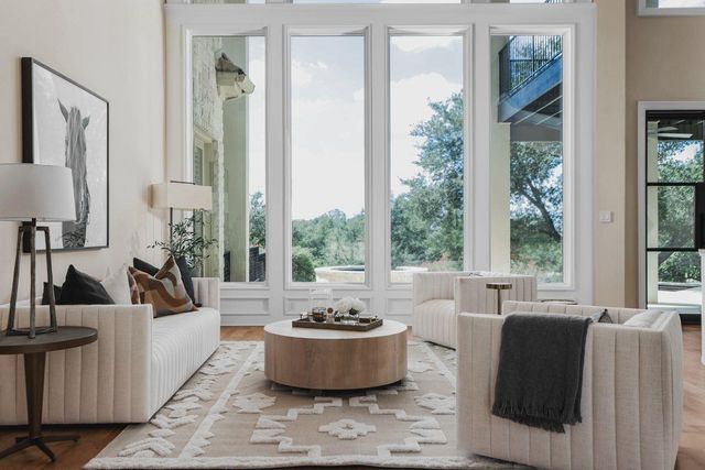 8513 Chalk Knoll DR, Austin, TX 78735