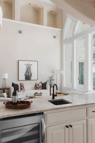 8513 Chalk Knoll DR, Austin, TX 78735