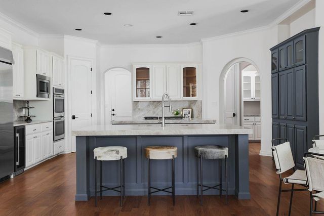 8513 Chalk Knoll DR, Austin, TX 78735