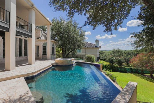 8513 Chalk Knoll DR, Austin, TX 78735