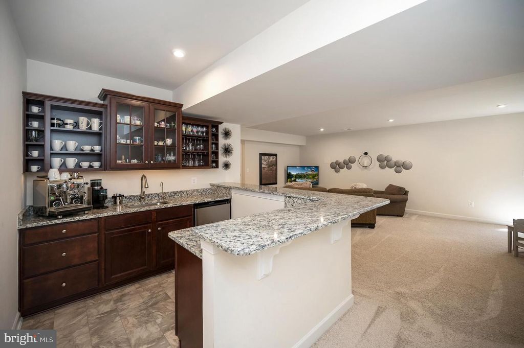 10905 JUSTABOUT FARMS LN, Nokesville, VA 20181