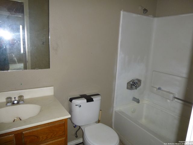 651 River Village, San Antonio, TX 78245