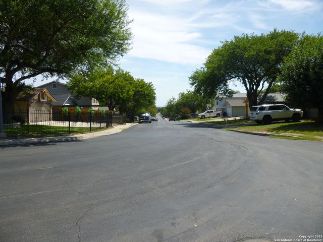 651 River Village, San Antonio, TX 78245