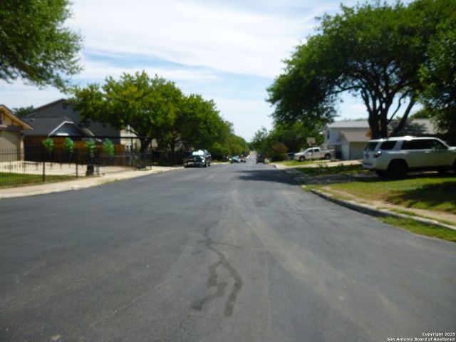 651 River Village, San Antonio, TX 78245