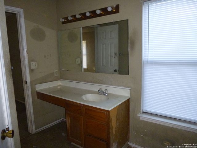 651 River Village, San Antonio, TX 78245