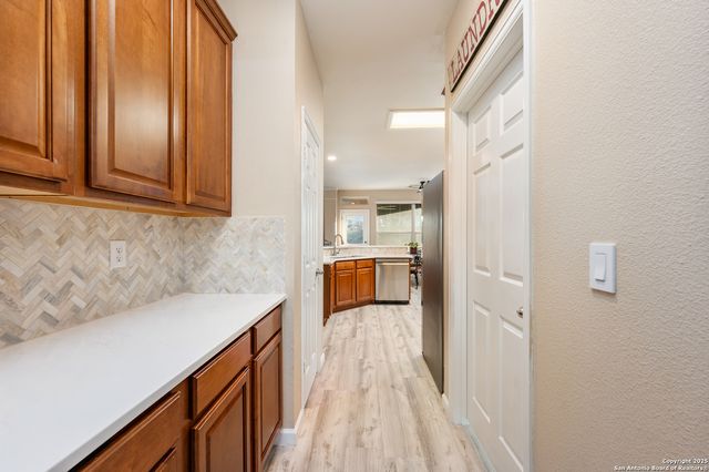 10414 Rainbow View, Helotes, TX 78023