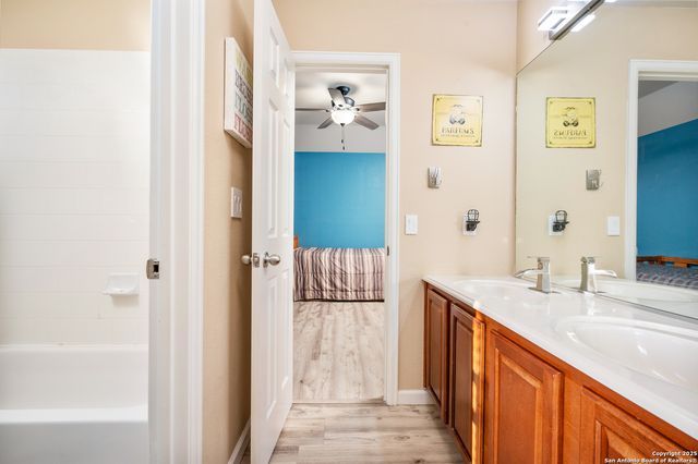 10414 Rainbow View, Helotes, TX 78023