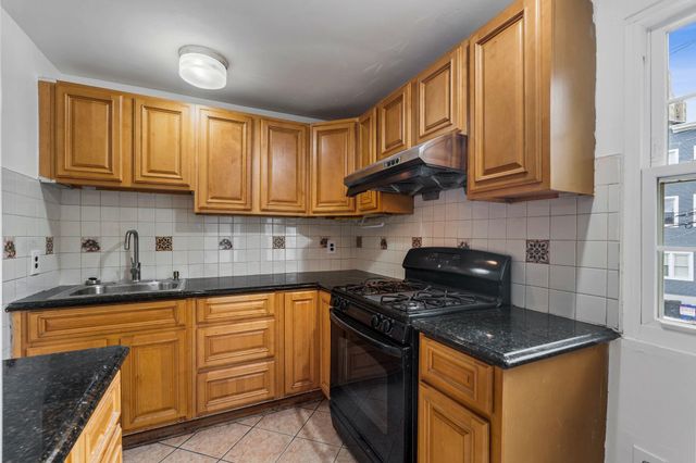 446 MERCER ST, Jc, Journal Square, NJ 07302