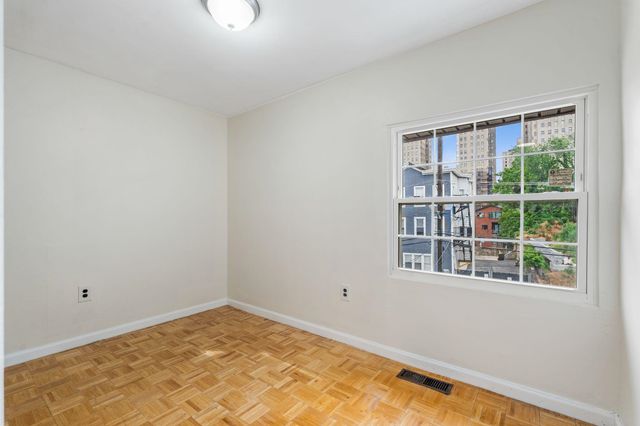 446 MERCER ST, Jc, Journal Square, NJ 07302